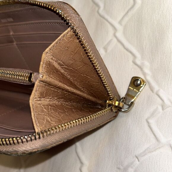 Authentic Miu Miu Leather Tan Zippy Wallet - Picture 8 of 11